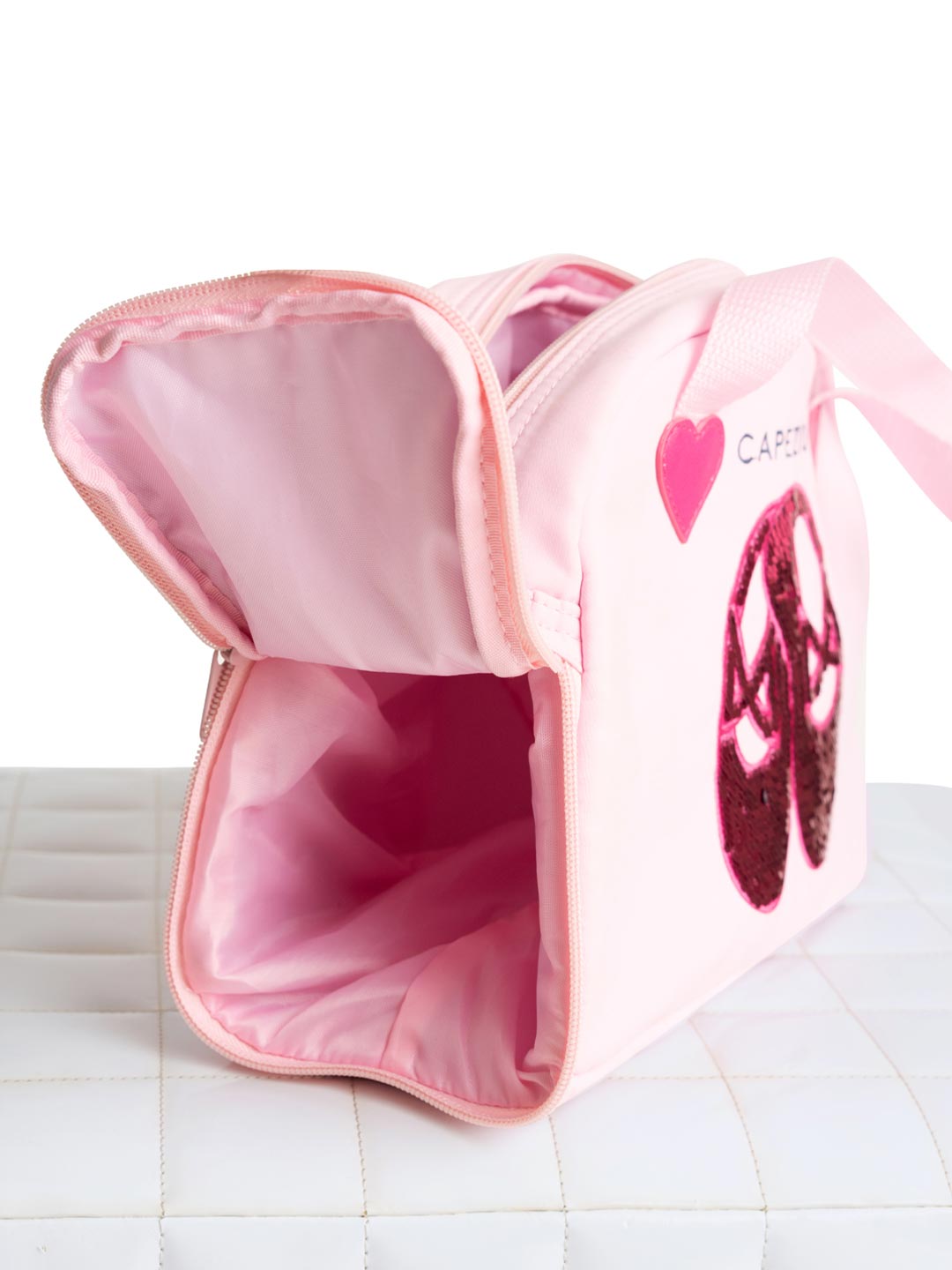 Pretty Tote - Stylish and spacious handbag